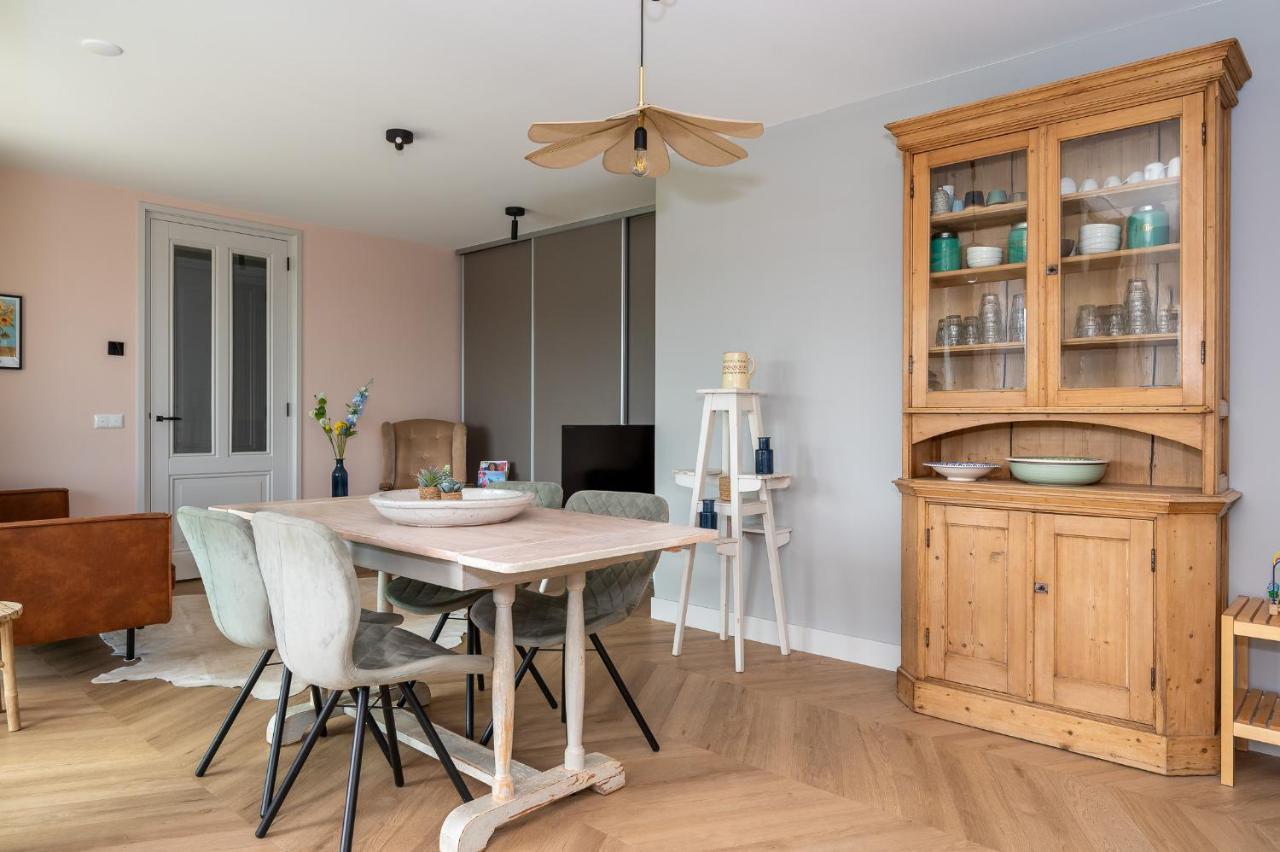 Appartement De Dageraad In Monumentale Boerderij Kimswerd Kültér fotó