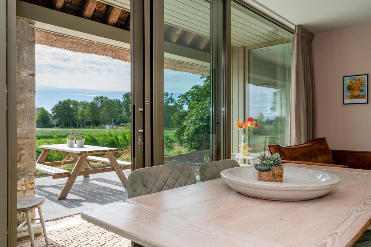 Appartement De Dageraad In Monumentale Boerderij Kimswerd Kültér fotó