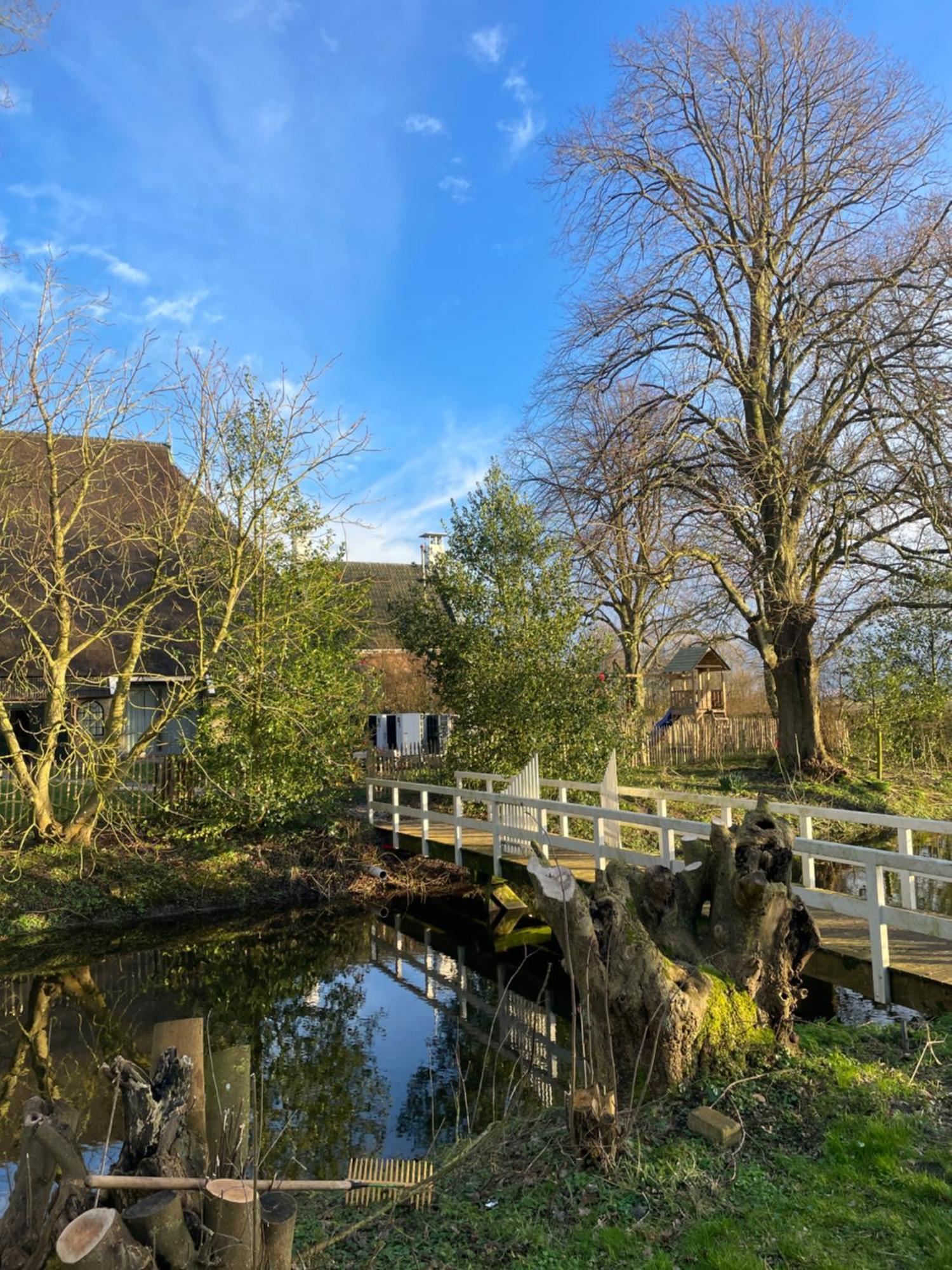 Appartement De Dageraad In Monumentale Boerderij Kimswerd Kültér fotó